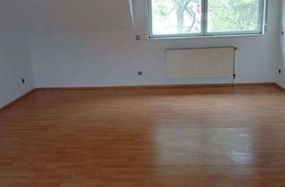 Wohnung mieten in Rahmer Straße 90, 44369 Huckarde, Viel Platz in Dortmund: 5-Zimmer-DG-Wohnung in Huckarde