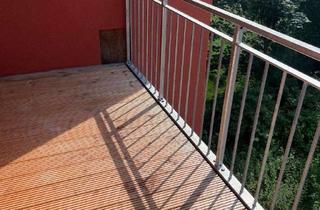 Wohnung mieten in Zietenstraße, 09130 Sonnenberg, Tolle 3 Zimmer Wohnung mit Balkon und EBK in saniertem Haus!!