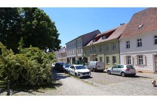 Wohnung mieten in 15345 Altlandsberg, Gepflegtes Gesindehaus mit EBK - Sehr ruhige Innenhoflage mit Tischler einbauten !!!