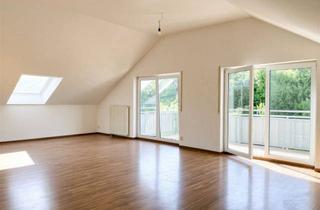 Wohnung mieten in 08248 Klingenthal, Große RENOVIERTE 4-Raum Dachgeschosswohnung mit Balkon in Klingenthal