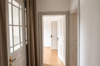 Wohnung mieten in Hermannstraße 18, 65183 Wiesbaden, Helle 3-Zi.- Altbauwohnung mit Balkon und Einbauküche - zentral in Wiesbaden