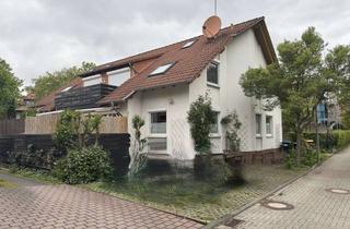 Mehrfamilienhaus kaufen in 37075 Göttingen, Seltene Gelegenheit: Solides Mehrfamilienhaus im Göttinger Ostviertel