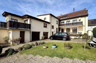 Mehrfamilienhaus kaufen in 66440 Blieskastel, Mehrfamilienhaus plus Bauplatz - Gelegenheit!