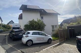 Haus kaufen in 51503 Rösrath, Modernes Zweifamilienhaus mit Einliegerwohnung mit Balkon in ruhiger Lage von Rösrath