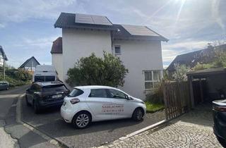Haus kaufen in 51503 Rösrath, Modernes Zweifamilienhaus mit Einliegerwohnung, Balkon in ruhiger Lage von Rösrath