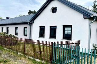 Haus kaufen in 01979 Lauchhammer, MODERNISIERTER BUNGALOW MIT GROßEM TRAUMGRUNDSTÜCK IN LAUCHHAMMER