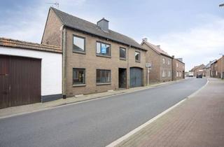 Haus kaufen in 52538 Selfkant, Charmantes Zuhause mit Pferdeboxen und traumhaftem Garten in Selfkant-Havert!