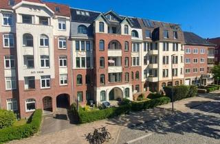 Wohnung kaufen in 24118 Ravensberg, Erstklassiger Altbau im Herzen von Schreventeich: Wunderschöne Etagenwohnung