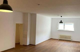 Wohnung kaufen in 76351 Linkenheim-Hochstetten, Lichtdurchflutete Praxis - Wohnung