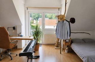 Wohnung kaufen in 85416 Langenbach, Verstecktes Juwel: Modernes Wohnen auf zwei Ebenen:In ruhiger Lage mit Balkon und Dachstudio