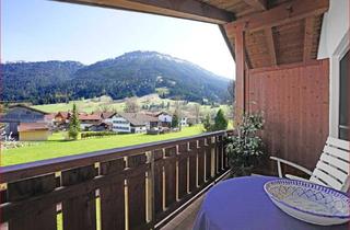 Wohnung kaufen in 87459 Pfronten, Tolle Gelegenheit - stilvolle Dachgeschosswohnung