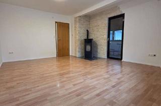 Wohnung mieten in Bahnhofstraße, 97450 Arnstein, Großzügige, frisch renovierte Maisonette-Wohnung mit 5 Zimmern, 3 Bädern & Balkon