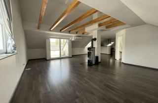 Lofts mieten in 97199 Ochsenfurt, Helle Loft-Wohnung mit Balkon und EBK