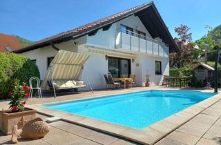 Haus kaufen in 72805 Lichtenstein, Top gepflegtes 1-2 Familienhaus mit Pool und Sauna