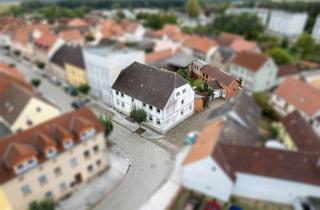 Mehrfamilienhaus kaufen in 17255 Wesenberg, Renovierungs- und sanierungsbedürftiges Mehrfamilienhaus im Herzen von Wesenberg