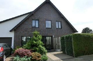 Wohnung mieten in 51107 Köln, Lichtdurchflutete 2-Zimmer-Wohnung mit Einbauküche in 2-Familienhaus