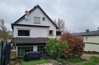Haus kaufen in 61279 Grävenwiesbach, Viel Platz in gewachsener Wohnlage von Grävenwiesbach!