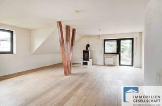Wohnung kaufen in 53773 Hennef, Ruhiges Wohnen auf rd. 133m² mit großer Dachterrasse und ausgebautem Spitzboden