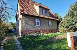 Einfamilienhaus kaufen in 15732 Schulzendorf, Schulzendorf - Im Alleinauftrag ! Viel Raum und Platz: Vielseitiges renovierungsbedürftiges Einfamilienhaus, zum kurzfristigen Bezug,