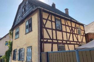 Haus kaufen in 65597 Hünfelden, Hünfelden - Sanierungsobjekt mit Potenzial - Historisches Wohnhaus für Vision
