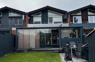 Reihenhaus kaufen in 26721 Emden, Emden - Modernisiertes Reihenhaus in Kanallage