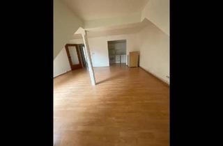 Wohnung kaufen in 26382 Wilhelmshaven, Wilhelmshaven - Charmante Dachgeschosswohnung in WHVs Südstadt für 65000?