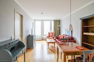 Haus kaufen in 10117 Berlin, Berlin - Wohnen über den Dächern Berlins mit Blick auf den Fernsehturm, Concierge Service & TG-Stellplatz