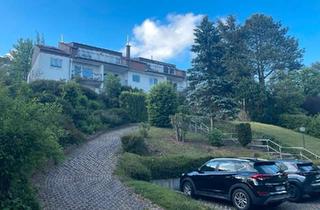 Wohnung kaufen in 66955 Pirmasens, Pirmasens - 2 ZKB Wohnung mit schöner Aussicht | Berliner Ring