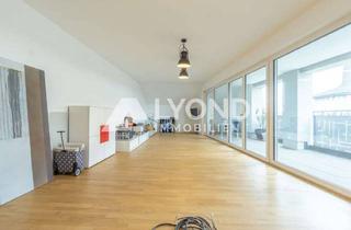 Wohnung kaufen in 71636 Ludwigsburg, Neuwertige Dachgeschosswohnung mit großem Balkon, Aufzug und TG-Stellplatz in Ludwigsburg