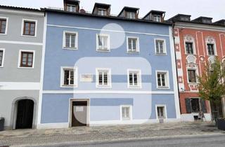 Wohnung kaufen in 94130 Obernzell, Charmante Dachgeschosswohnung am historischen Marktplatz von Obernzell