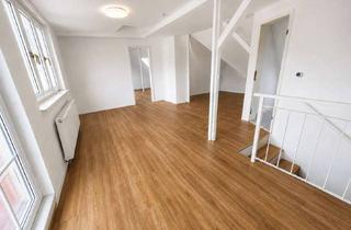 Wohnung mieten in Hauptstraße 38, 69469 Weinheim, Renovierte 2-Zimmer-Dachgeschosswohnung mit Balkon - beste Innenstadtlage