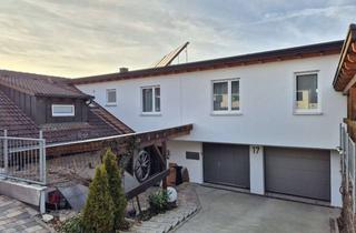 Wohnung mieten in Uhlandstraße 17, 72202 Nagold, Exklusive 4,5 Zimmer-Wohnung (125 m²) mit Balkon, Stauraum & Panoramablick in Nagold-Lemberg