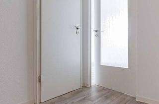 Wohnung mieten in Berliner Straße 54, 39218 Schönebeck, Hell und modern! 1-Raum-Wohnung mit großem Balkon und Dusche zu vermieten!