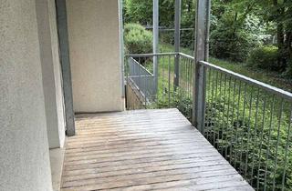 Wohnung mieten in Riemenschneiderstr. 14, 90408 Nürnberg, Gemütliche 2-Zimmer Erdgeschosswohnung mit Balkon und Blick ins Grüne