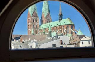 Wohnung mieten in Königstraße 71, 23552 Innenstadt, Perfekte 4er-WG: kernsanierte 4,5 Zi DG-Wohnung in Altstadtbestlage mit phantastischem Ausblick