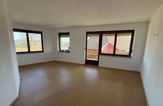 Wohnung mieten in Hainbuchen 12, 95336 Mainleus, 65qm Zimmer Wohnung mit Balkon im Gelben Haus Veitlahm