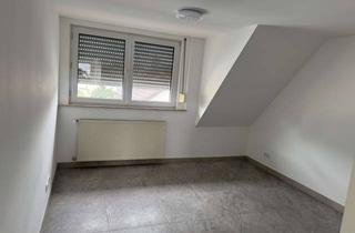 Wohnung mieten in Liebigstraße 19, 63303 Dreieich, Modernes Wohnen: 3-Zimmer-Dachgeschosswohnung in Dreieich