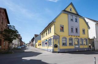 Gewerbeimmobilie kaufen in 74348 Lauffen, Gasthaus mit Spielräumen und Wohnungen in attraktiver Lage in Lauffen am Neckar
