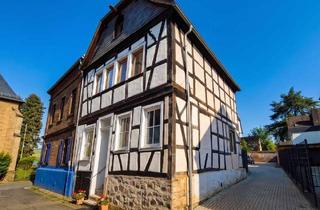 Haus kaufen in 53424 Remagen, Romantisches, saniertes Fachwerkhaus mit Innenhof & Rheinflair im Herzen von Remagen-Oberwinter