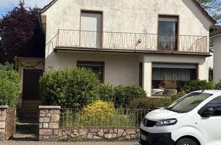 Haus kaufen in Weinheimer Straße 100, 68519 Viernheim, Viel Platz für Wohnträume: Freistehendes Mehrgenerationenhaus mit Charme & Potenzial in Top-Lage!
