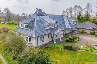 Villa kaufen in 25782 Tellingstedt, Rückzugsort der Extraklasse: Villa mit Eventlounge und Oldtimerhalle