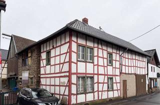 Haus kaufen in 53520 Wershofen, Denkmalgeschütztes Fachwerkhaus mit Innenhof – seltenes Potenzial in Wershofen