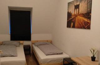 Immobilie mieten in Schönweissstraße 26, 90461 Hummelstein, S26-1 Schönes WG Zimmer frei in Nürnberg