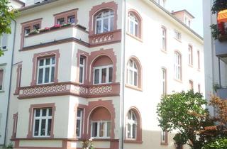 Wohnung mieten in 64285 Darmstadt, Großzügige und helle Altbauwohnung mit Balkon - Im ruhigen Paulusviertel mit Blick ins Grüne