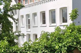 Wohnung mieten in 24944 Mürwik, Charmante Altbauwohnung mit Holzdielen, Balkon & zentraler Lage in Flensburg