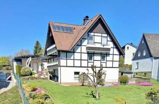 Haus kaufen in 59872 Meschede, Großzügiges Wohnensemble mit Einliegerwohnung in aussichtsreicher Lage des Hochsauerlandes