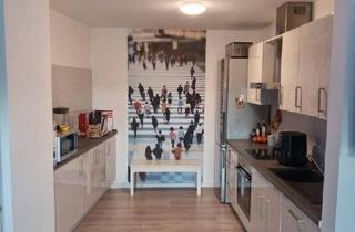 Wohnung kaufen in 50226 Frechen, Frechen - Moderne, lichtdurchflutete Eigentumswohnung mit großem Balkon in zentraler Lage von Frechen