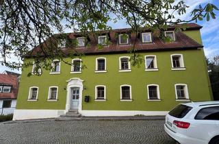 Wohnung kaufen in Hans-Enßner-Straße 2, 90613 Großhabersdorf, Großhabersdorf - Charmante 4-Zi-Dachgeschosswohnung mit großem Garten in historischem Bauernhaus