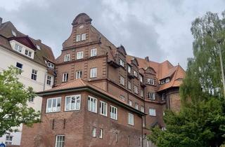 Wohnung kaufen in Wakenitzmauer, 23552 Innenstadt, Ein Zuhause mit Geschichte und Anspruch