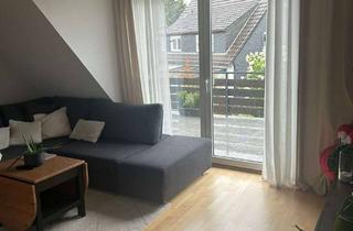 Wohnung mieten in 42855 Innen, Wohnen mit Charakter: 2-Zimmer-Dachgeschosswohnung mit Balkon in Remscheid